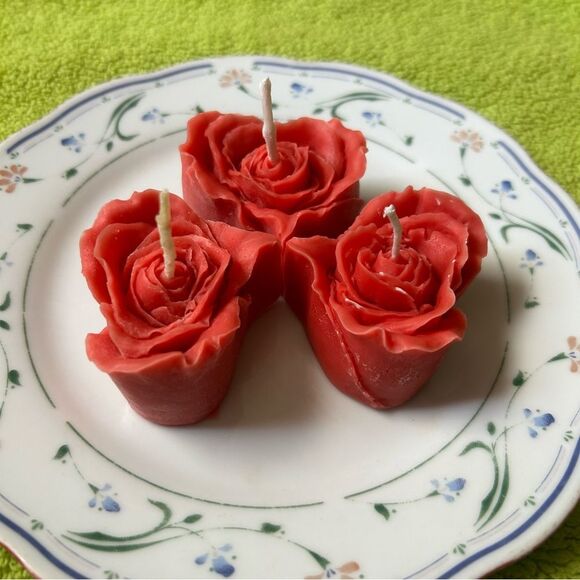 Set of 3 Heart-Shaped Rose Candles - Watermelon Scented - Picture 9 of 10